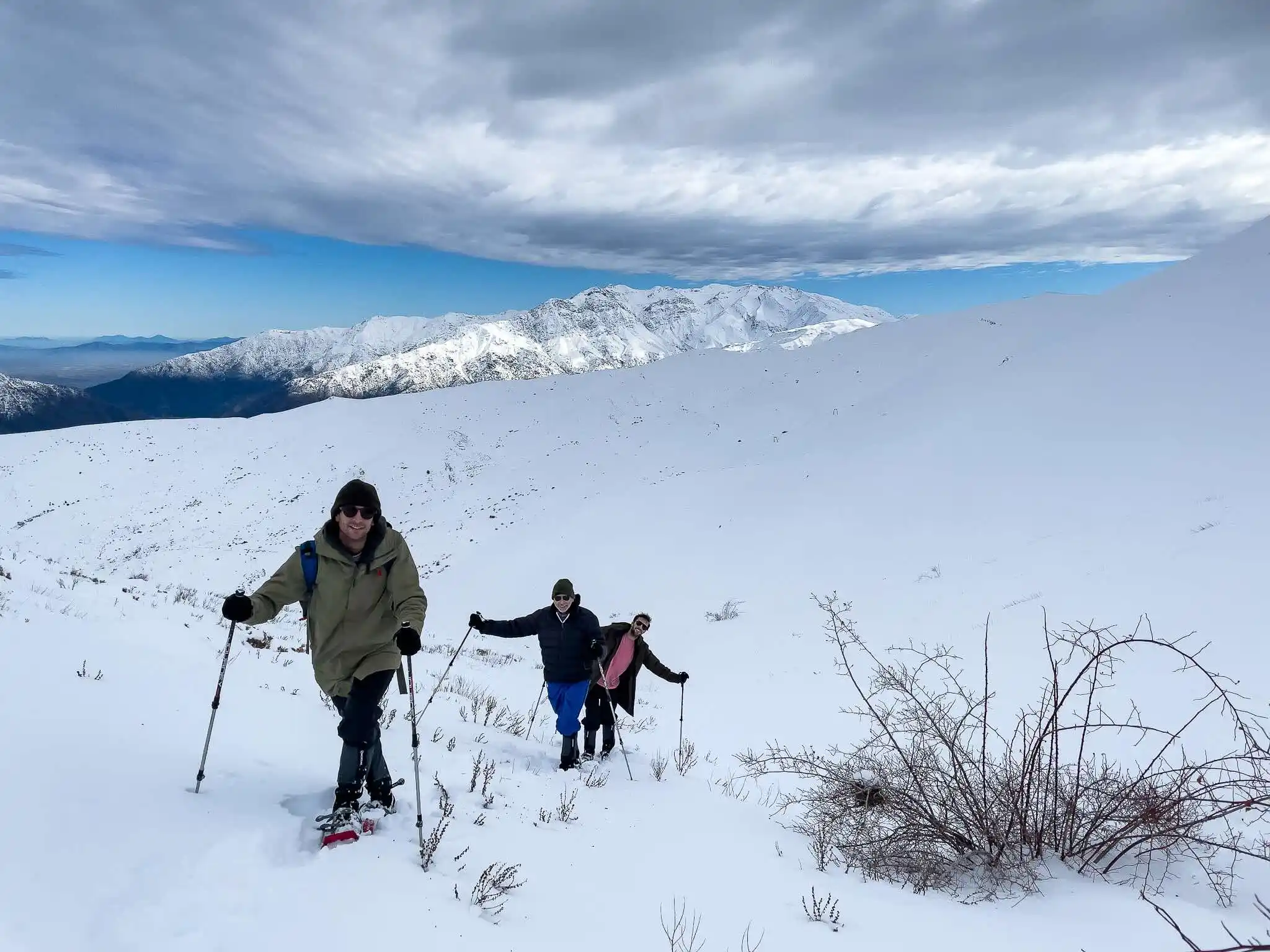 snowshoeing tour trekking con raquetas tour santiago chile ecordua