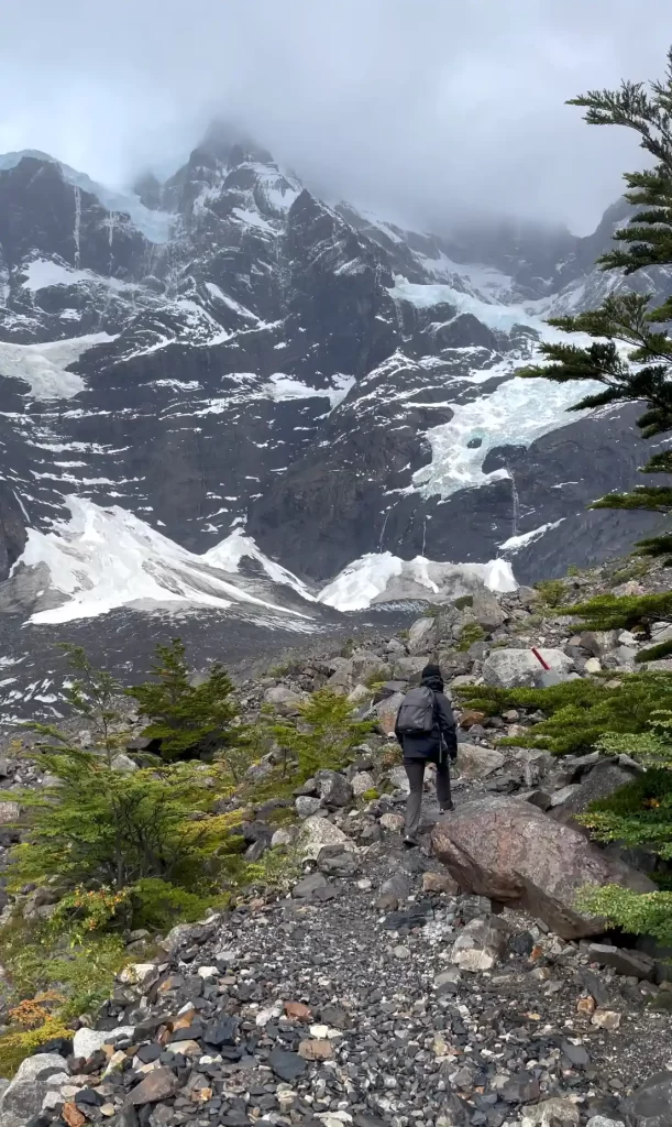 tour valle del frances torres del paine trekking hiking