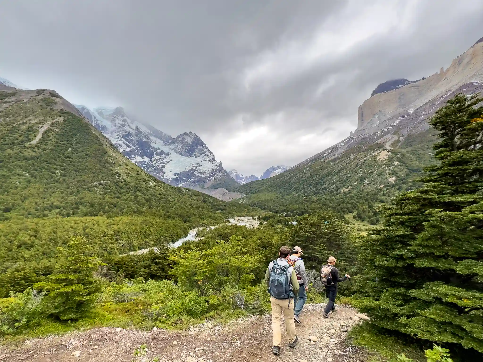 tour valle del frances torres del paine trekking hiking