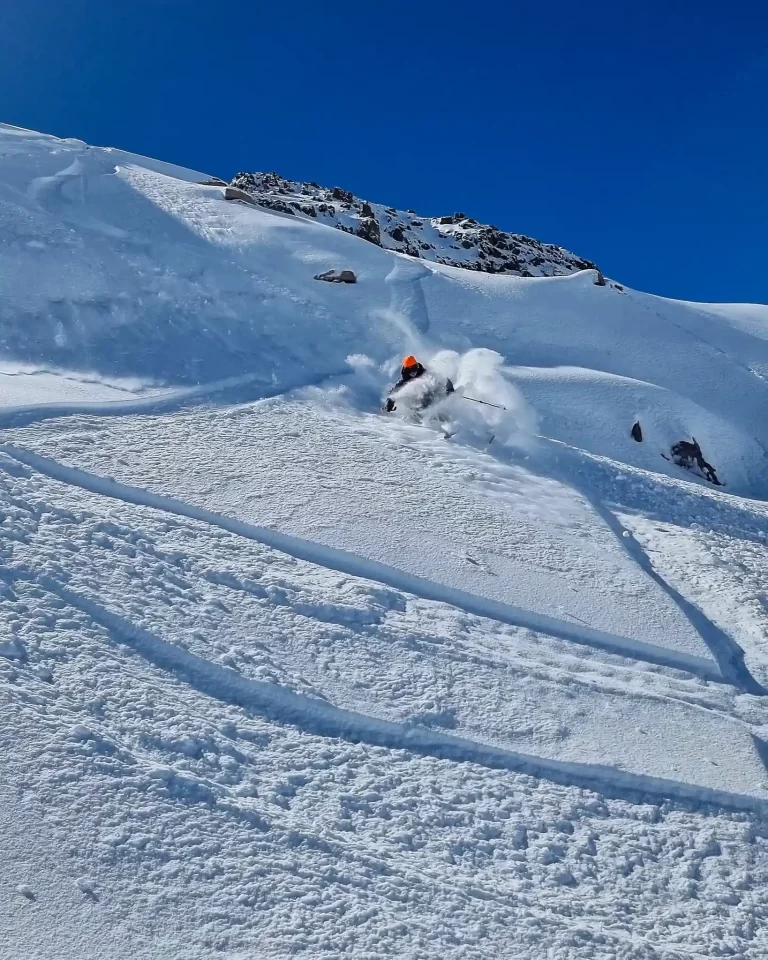 skiing-day-tour-el-colorado-chile-ecordua21